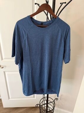 Lululemon Metal Vent Tech Performance T Shirt